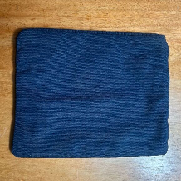 Delta One Someone Somewhere Toiletry Pouch Made By Artisan Communities in Mexico - Picture 2 of 7